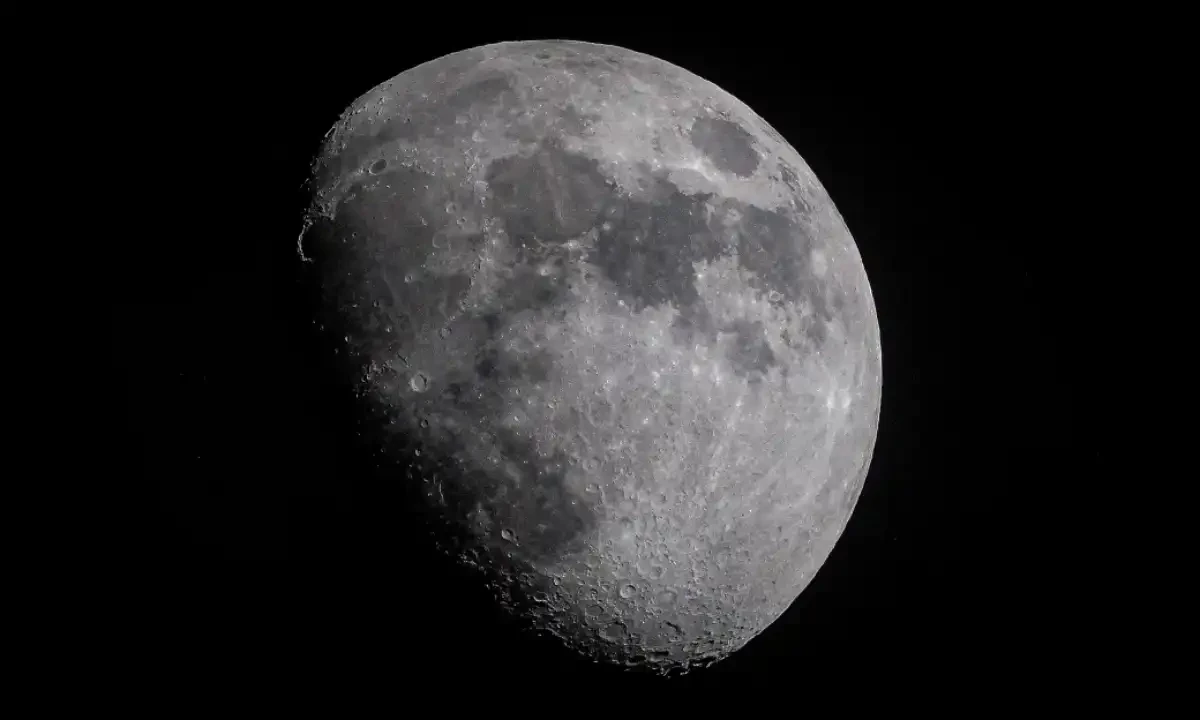 سائنس دان چاند پر گھڑیاں بھیجنے کے لیے بے تاب کیوں؟