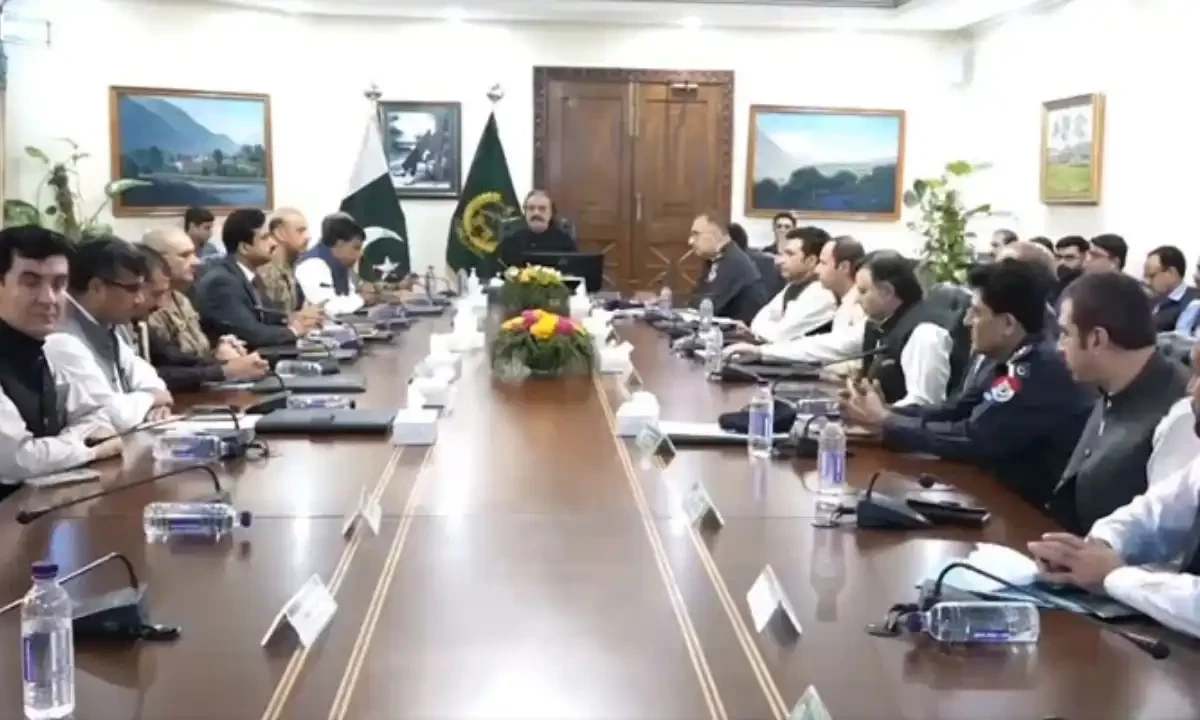 ایپکس کمیٹی اجلاس: خیبر پختونخوا میں امن و امان کے حوالے سے پولیس کو لیڈ رول دینے کا فیصلہ