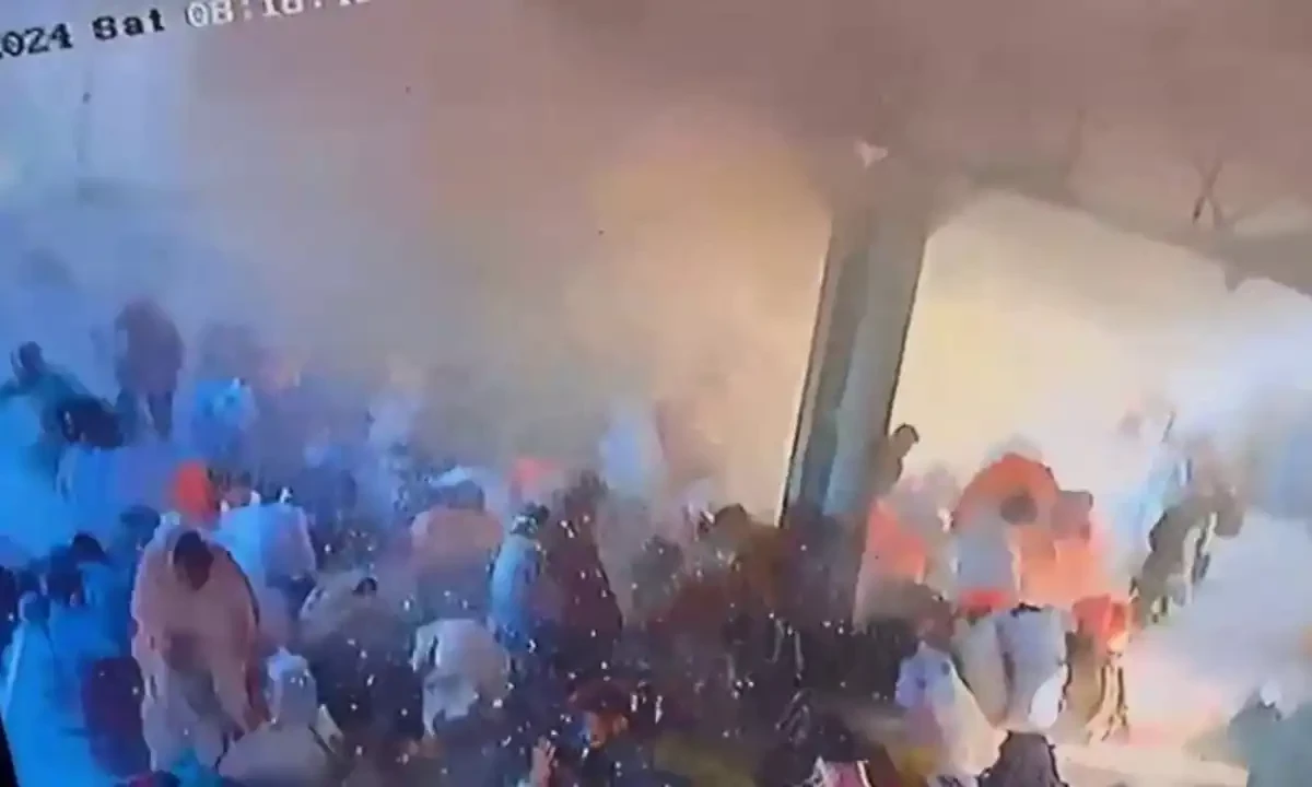 کوئٹہ ریلوے اسٹیشن دھماکے کی سی سی ٹی وی فوٹیج منظر عام پر آگئی