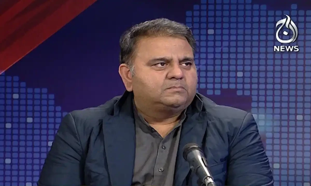 حکومت 21 تاریخ سے کنٹینرز لگا کر گرفتاریاں شروع کردے گی، فوادچوہدری