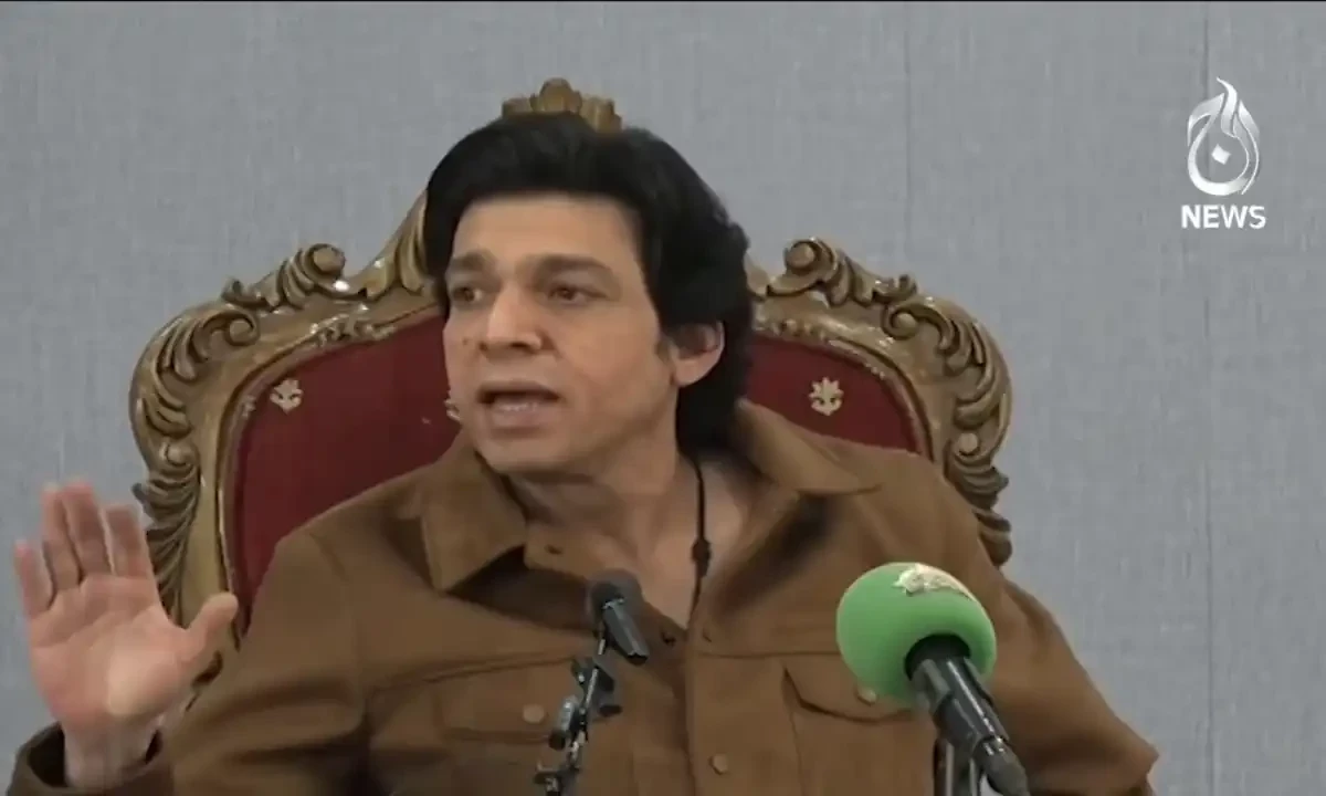 ’ذرا ان کی تصویر کھینچ لیں‘، فیصل واوڈا صحافی کے غدار کہنے پر بھڑک اٹھے