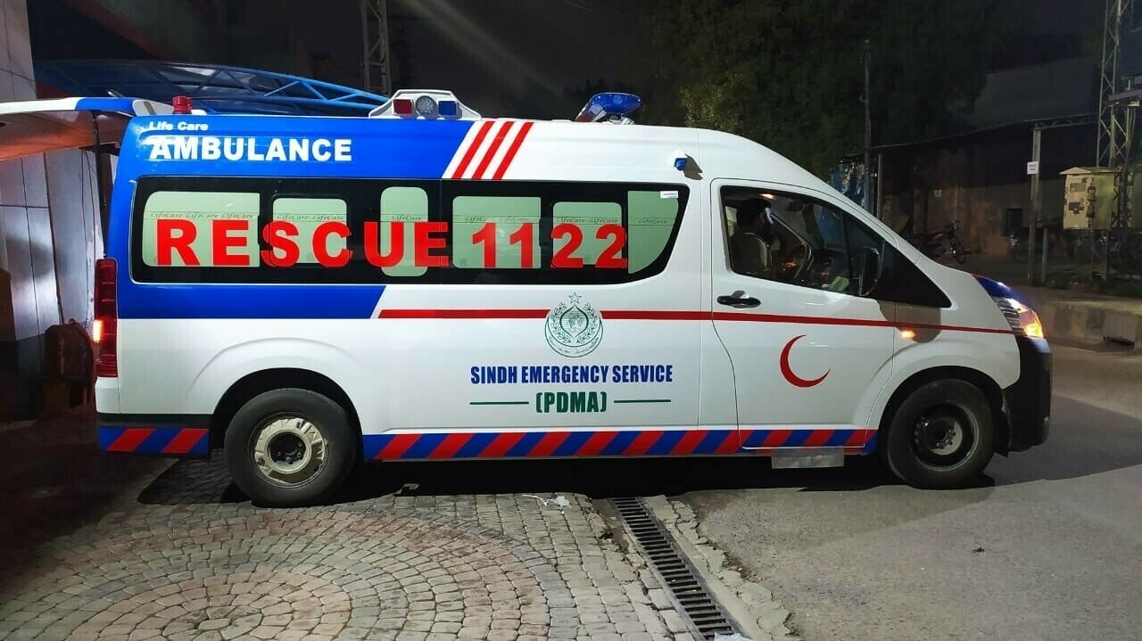 1122 ایمبولینس میں سلینڈر پھٹنے ایک شخص زخمی