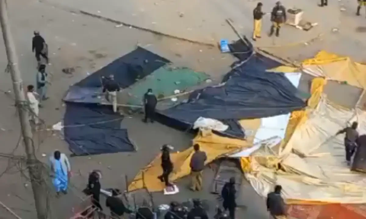 کریک ڈاؤن کے باوجود کراچی میں دو مذہبی جماعتوں کے 12 دھرنے جاری، مقدمات درج ہونا شروع