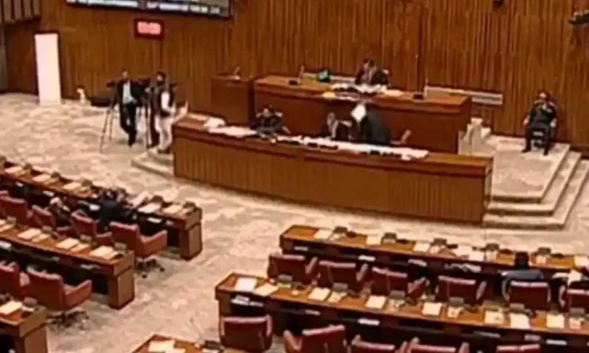 PTI protests, journalists walkout against PECA law tweaks mar Senate session
