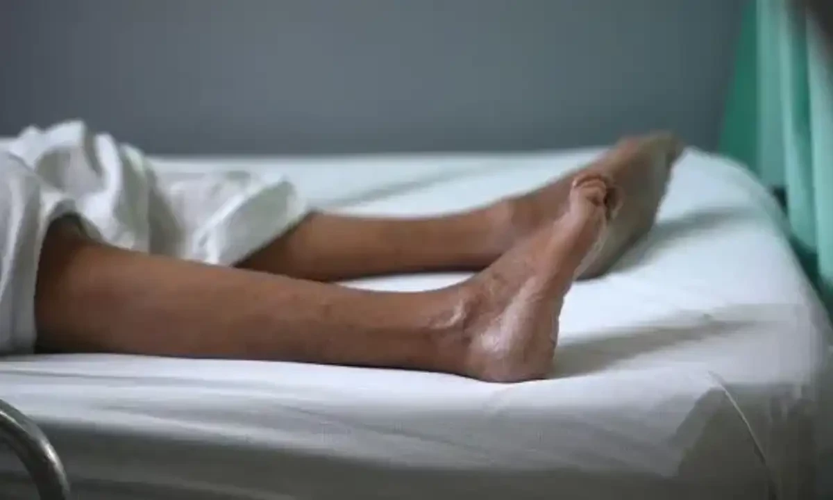 انسانوں کو مفلوج کرنے والا وائرس، جو پانی اور مرغی کے گوشت سے پھیل رہا ہے