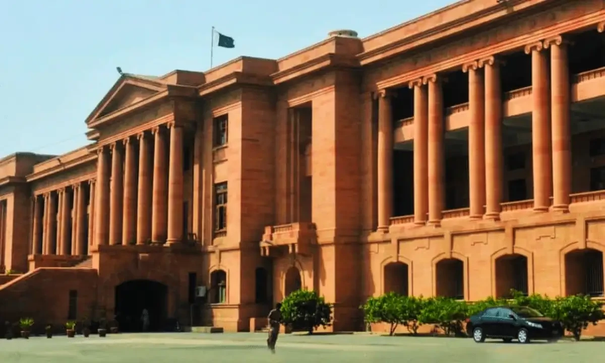 The image shows the Sindh High Court. Photo via social media The image shows the Sindh High Court. Photo via social media