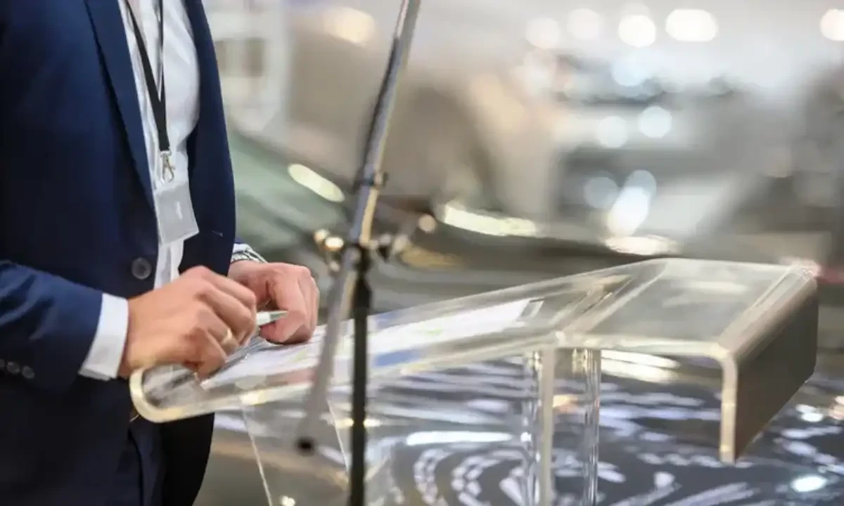 صرف 45 منٹ کیلئے ملک کا صدر بننے والی شخصیت کون؟