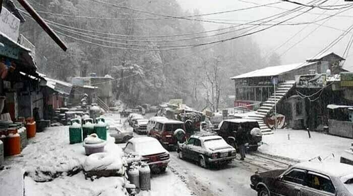 Heavy rain and snowfall persist across the country, disrupting daily life. File photo Heavy rain and snowfall persist across the country, disrupting daily life. File photo