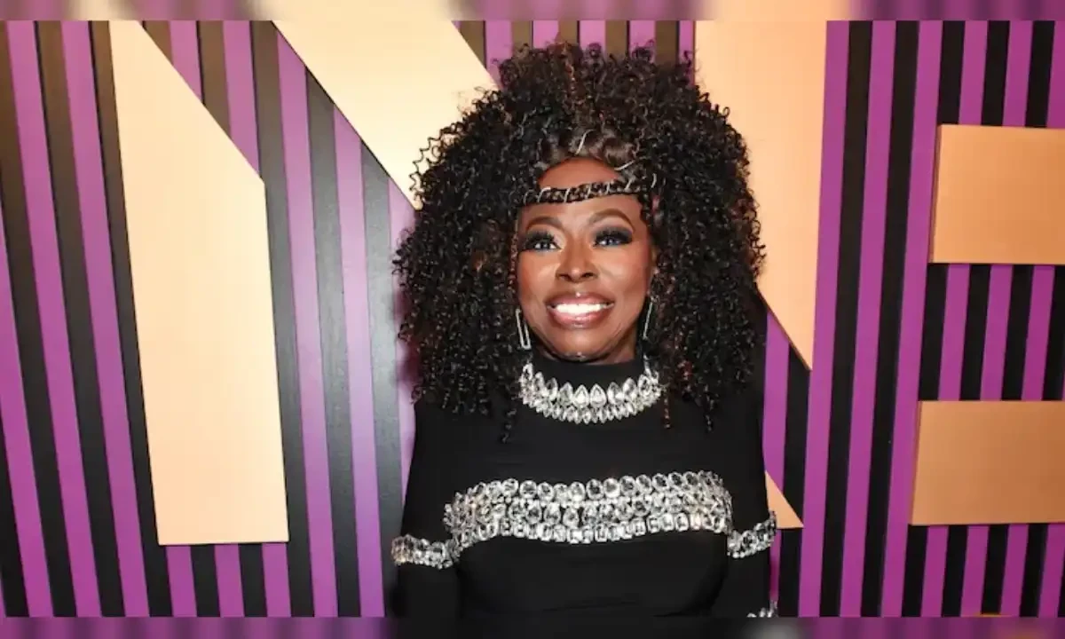 گریمی ایوارڈز کے لیے نامزد گلوکارہ اینجی اسٹون کار حادثے میں ہلاک