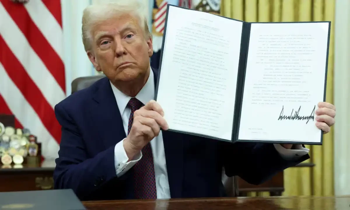 US President Donald Trump holds a signed executive order on cryptocurrencies in the Oval Office of the White House, in Washington, on January 23, 2025. Reuters file US President Donald Trump holds a signed executive order on cryptocurrencies in the Oval Office of the White House, in Washington, on January 23, 2025. Reuters file