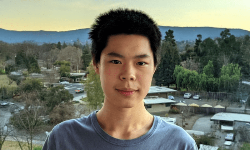 گوگل میں نوکری کے باوجود یونیورسٹی میں داخلہ نہ ملنے پر ذہین نوجوان کا دلچسپ اقدام