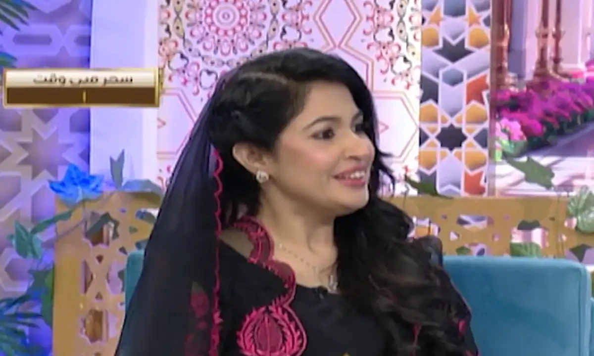 ڈیزائنر کپڑے مہنگے کیوں؟ جانئے معروف ڈیزائنر سمیرا افتخار کی زبانی