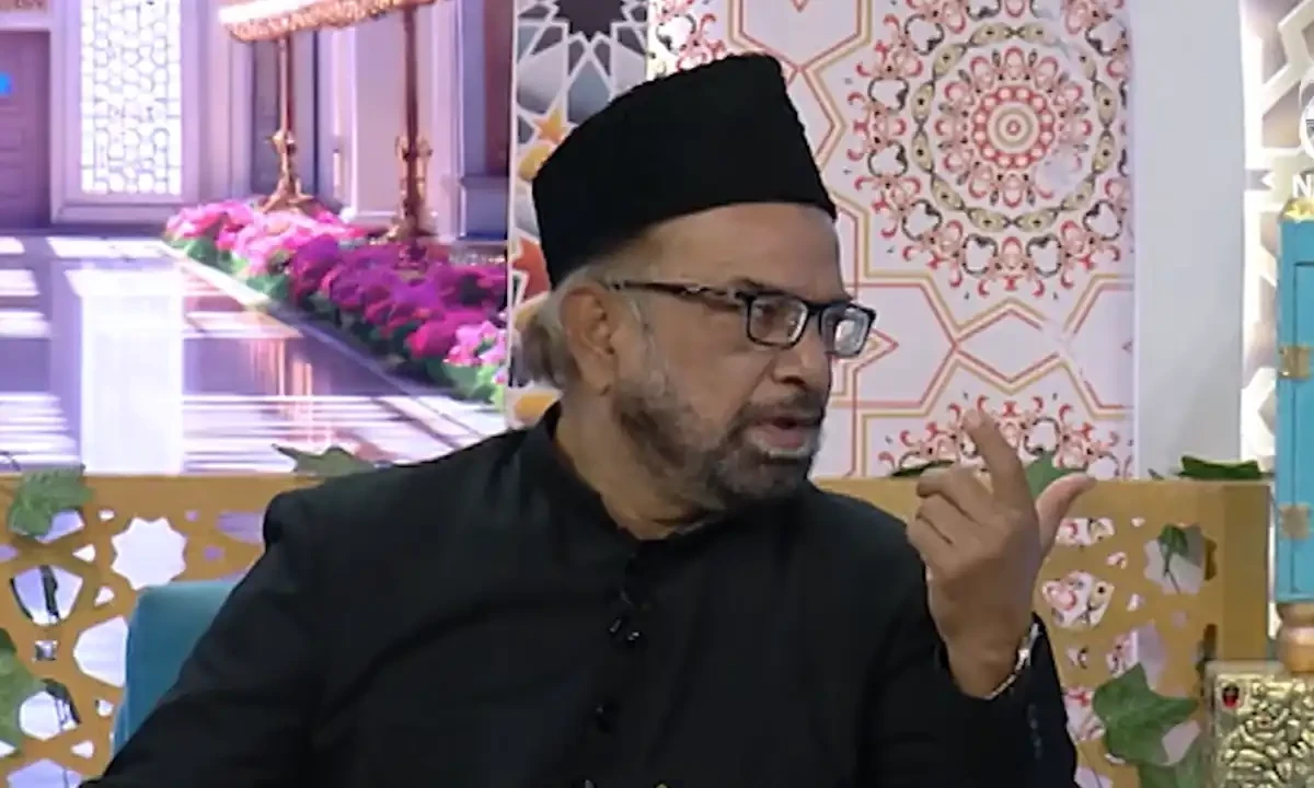 ’عقل سوچتی ہے، جبکہ محبت قربانی دیتی ہے۔‘