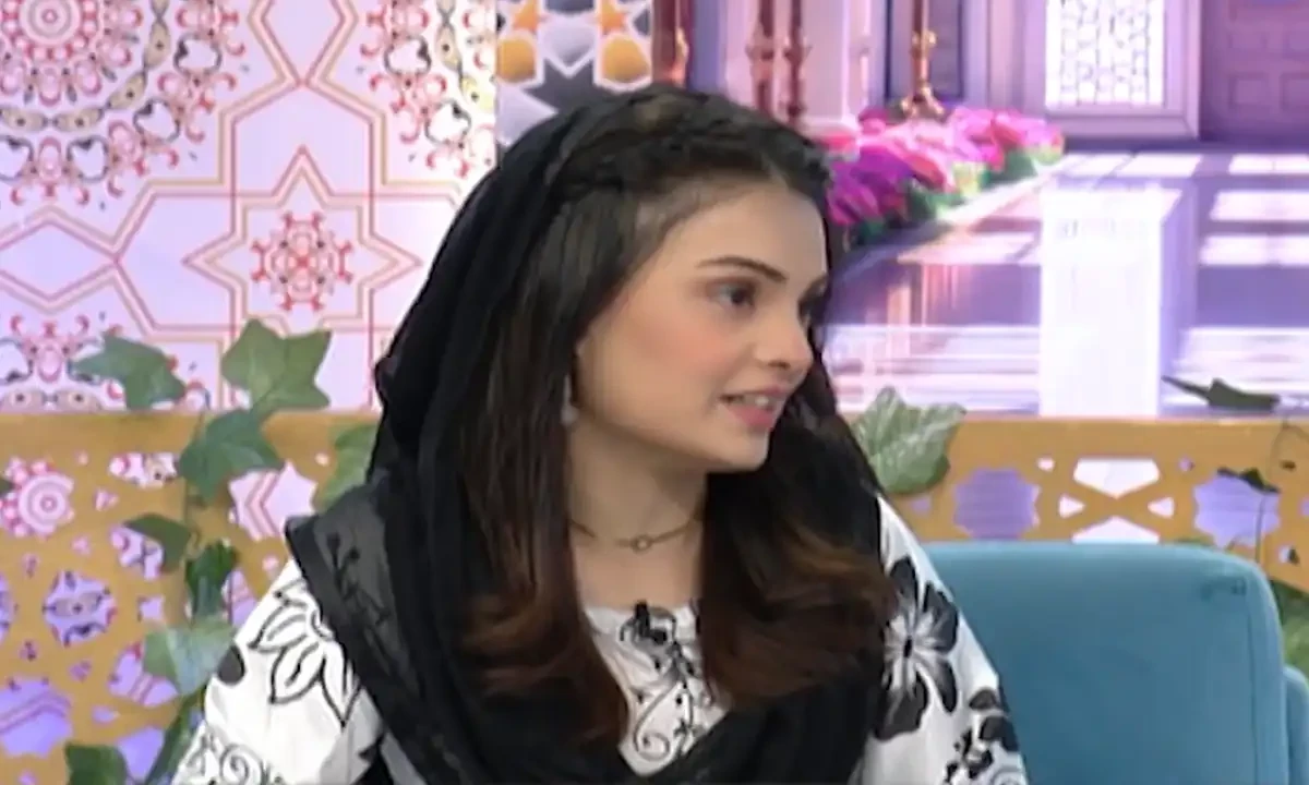 کونسا فیشن اِن ہے، کونسا آؤٹ؟ ابق ناصر نے فیشن کی دنیا کا راز کھول دیا!