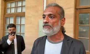 ارمغان کا والد کامران قریشی گرفتاری کے بعد اینٹی وائلنٹ کرائم سیل کے لیے سردرد بن گیا، رویے پر معافی