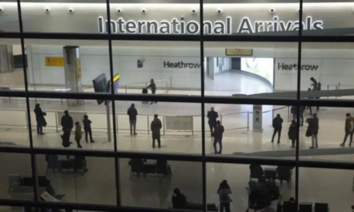 لندن میں الیکٹریکل سب اسٹیشن میں آتشزدگی سے بجلی کا بڑا بریک ڈاؤن، ہیتھرو ایئر پورٹ بند