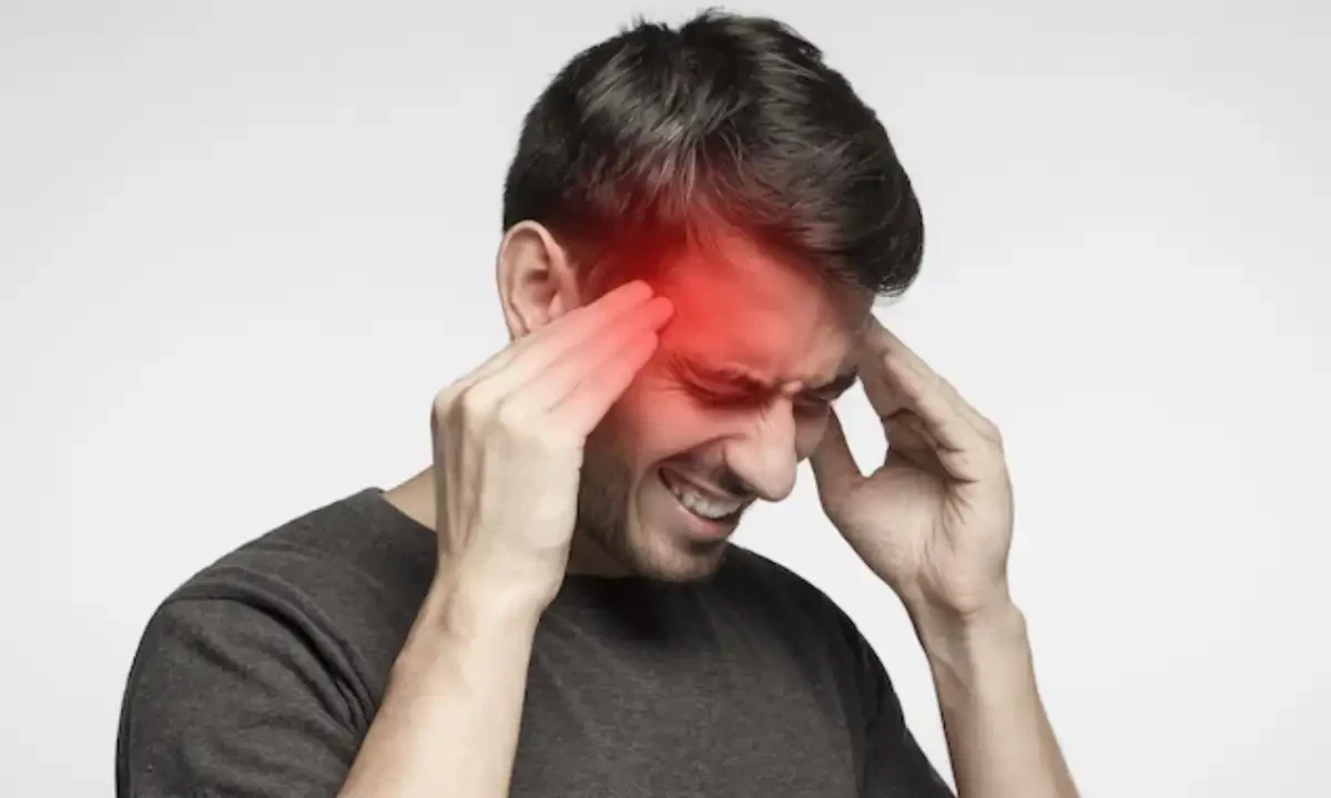 سر درد سے نجات کے لئے آغا عباس نے گلاب کے پھولوں کا نسخہ بتادیا