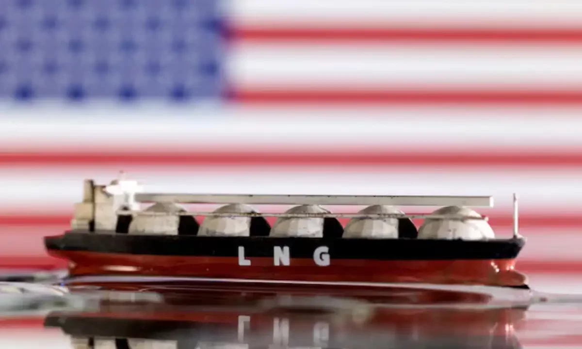 Model of LNG tanker is seen in front of the U.S. flag in this illustration taken May 19, 2022. Reuters Model of LNG tanker is seen in front of the U.S. flag in this illustration taken May 19, 2022. Reuters