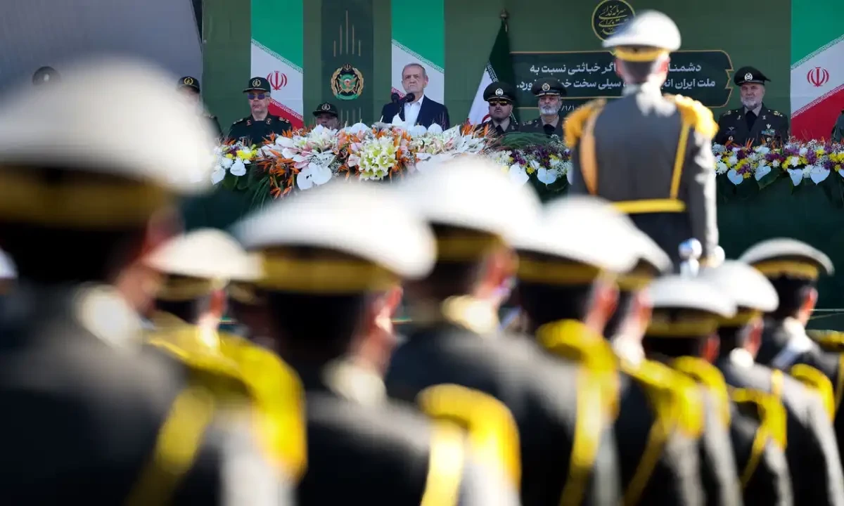 امریکا سے جوہری مذاکرات سے قبل ایران کا بھرپور فوجی طاقت کا مظاہرہ