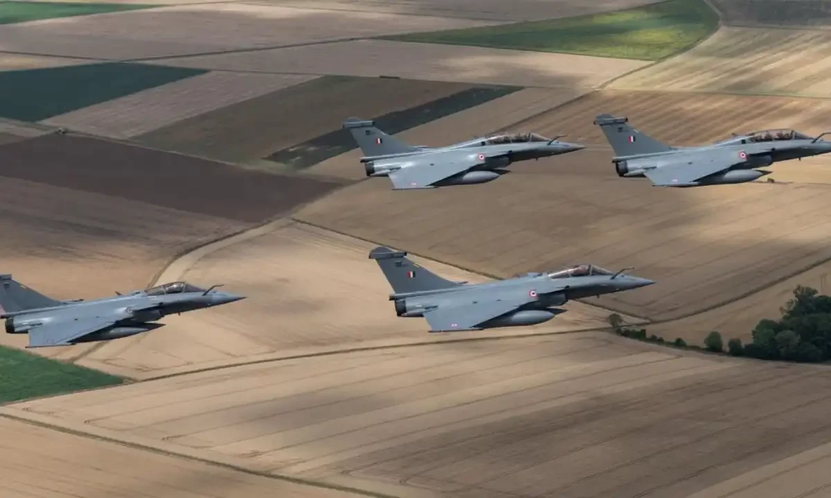 پاک فضائیہ کی بروقت کارروائی: بھارتی رافیل طیارے خوف سے ہی فرار