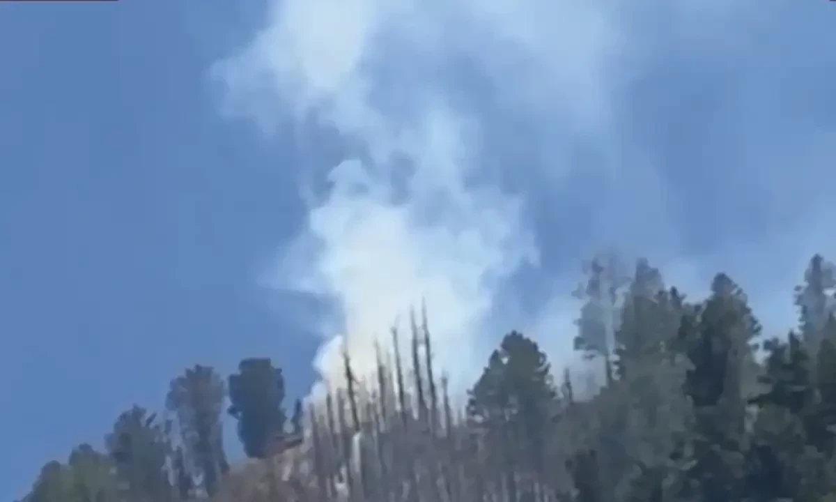 Pakistan Army responds to Indian ceasefire violation along LoC. Photo file Pakistan Army responds to Indian ceasefire violation along LoC. Photo file