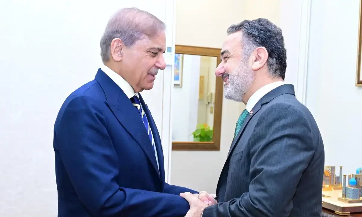 Ambassador of Turkiye, Dr. Irfan Neziroglu called on PM Shehbaz Sharif in Islamabad. PID Ambassador of Turkiye, Dr. Irfan Neziroglu called on PM Shehbaz Sharif in Islamabad. PID