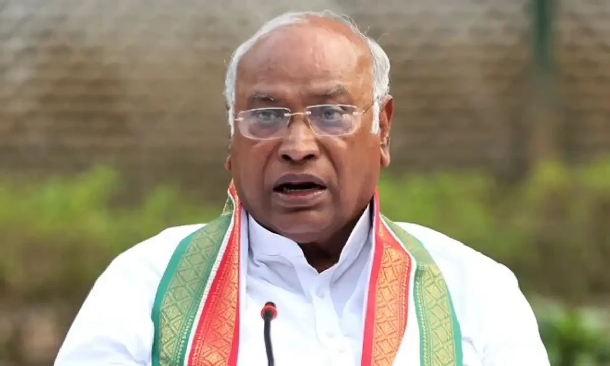 Mallikarjun Kharge, the newly elected president of the Congress party, India’s main opposition party, speaks with the media at his residence in New Delhi, India, October 19, 2022. REUTERS Mallikarjun Kharge, the newly elected president of the Congress party, India’s main opposition party, speaks with the media at his residence in New Delhi, India, October 19, 2022. REUTERS