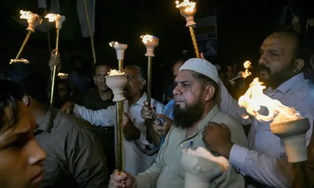 ملک بھر میں افواجِ پاکستان کی شاندار کامیابی پر یومِ تشکر، ریلیاں، نعرے اور جشن