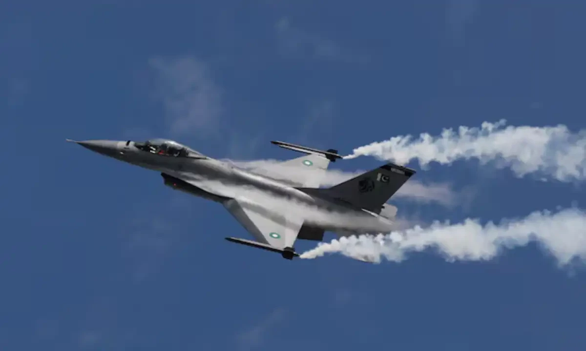 Pakistan Air Force (PAF) fighter jet F-16 performs to commemorate Pakistan Air Force’s ‘Operation Swift Retort’, following the shot down of Indian military aircrafts on February 27, 2019 in Kashmir, during an air show in Karachi, Pakistan February 27, 2020. REUTERS Pakistan Air Force (PAF) fighter jet F-16 performs to commemorate Pakistan Air Force’s ‘Operation Swift Retort’, following the shot down of Indian military aircrafts on February 27, 2019 in Kashmir, during an air show in Karachi, Pakistan February 27, 2020. REUTERS