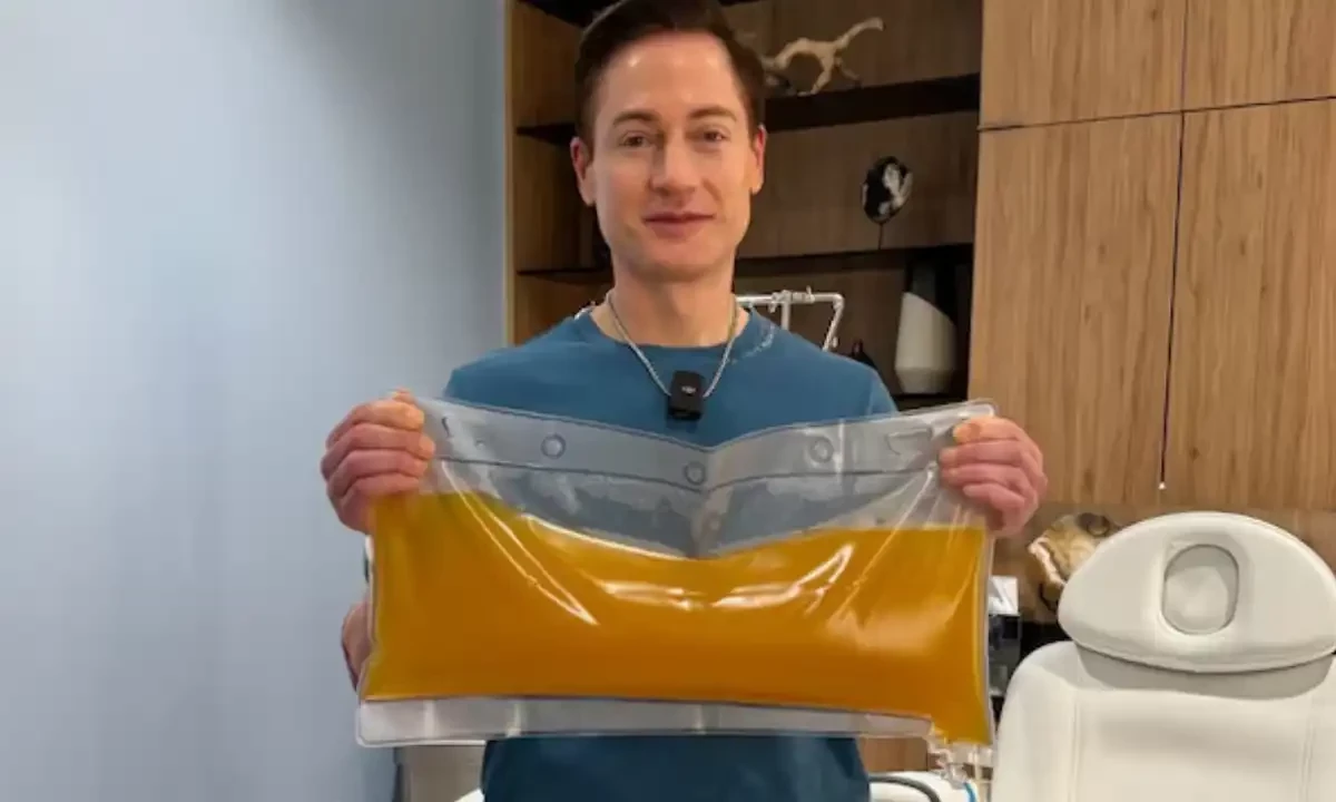 موت کو شکست دینے کی کوشش کرنے والے شخص نے اپنے خون سے پلازمہ نکال دیا