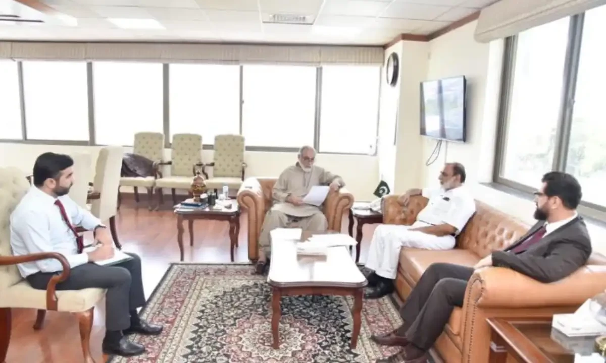Khalid Magsi announces one-window quality assurance system to uplift Pakistan’s cosmetics industry. Photo via APP Khalid Magsi announces one-window quality assurance system to uplift Pakistan’s cosmetics industry. Photo via APP