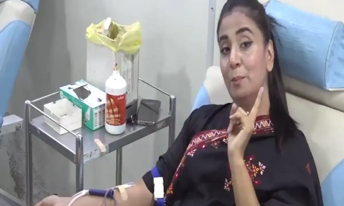 یوم تکبیر پر اینکر اور انٹرنیشنل میراتھن رنر مونا خان کا کوئٹہ میں اتحاد و یکجہتی کا پیغام