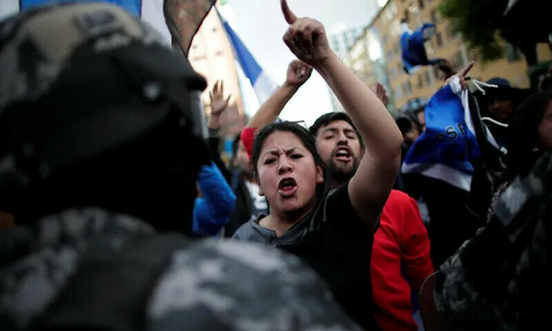 بولیویا میں ایندھن کا بحران شدت اختیار کر گیا، ملک بھر میں مظاہرے، فوجی کارروائی کا انتباہ