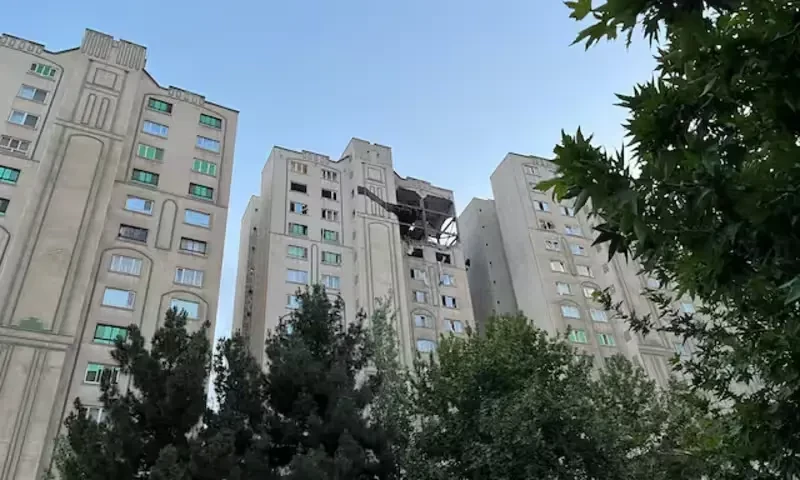 A view of a building damaged following Israeli strikes, in Tehran, Iran, June 13, 2025. Majid Asgaripour/WANA (West Asia News Agency) via REUTERS