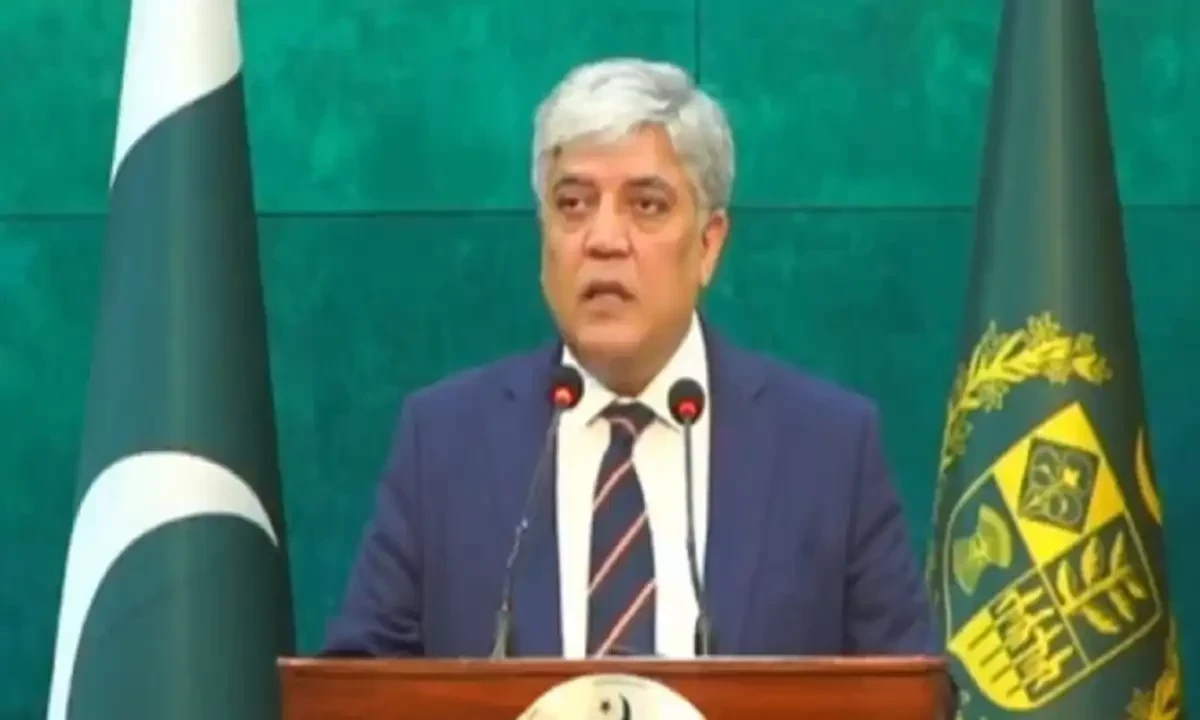 Foreign Office spokesman Shafqat Ali Khan. Screengrab via Youtube/@Aaj News