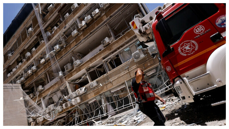 A rescuer at Soroka Medical Center following a missile strike from Iran in Beersheba, Israel, June 19, 2025. REUTERS A rescuer at Soroka Medical Center following a missile strike from Iran in Beersheba, Israel, June 19, 2025. REUTERS