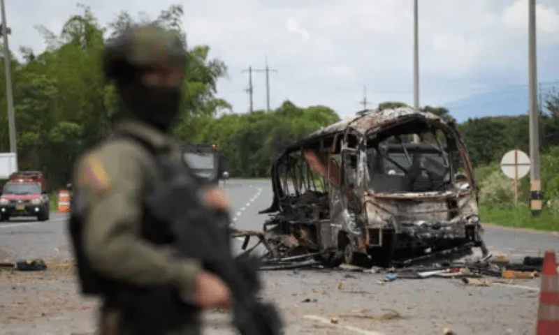 کولمبیا میں شہریوں نے 57 فوجی اغوا کر لیے