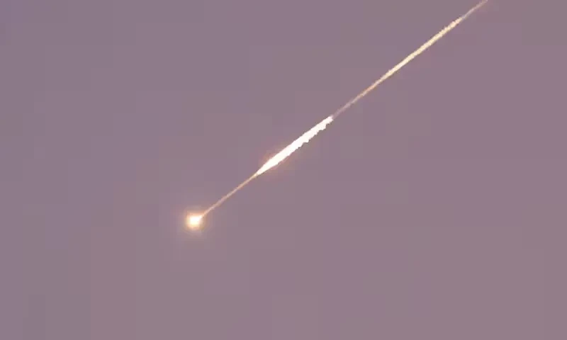 ] A missile launched from Iran towards Israel is seen from Tubas, amid the Iran-Israel conflict, in the Israeli-occupied West Bank, June 24, 2025. Reuters