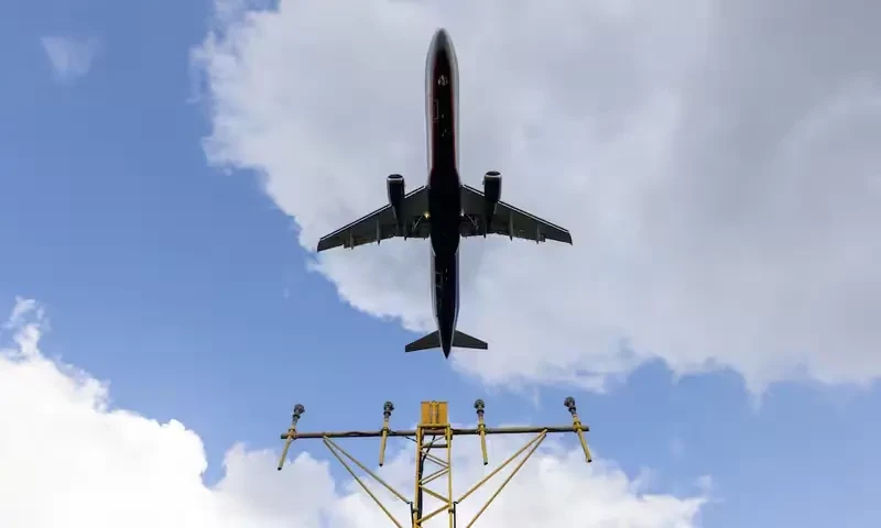 An Aeroflot passenger plane descends before landing at the Sheremetyevo international airport outside Moscow, Russia, August 23, 2023. REUTERS An Aeroflot passenger plane descends before landing at the Sheremetyevo international airport outside Moscow, Russia, August 23, 2023. REUTERS