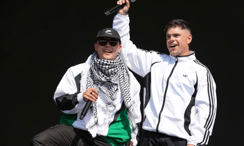 برطانیہ کے کنسرٹ میں گلوکاروں نے فلسطین آزاد کرو کے نعرے لگا دیے