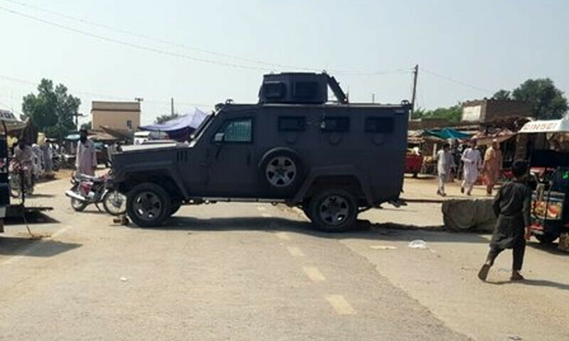 لکی مروت: نامعلوم افراد کی فائرنگ سے دو ٹریفک پولیس اہلکار شہید، اسلحہ بھی لے اڑے