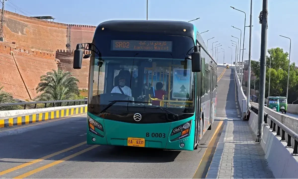 In this undated photo, a metro bus can be seen in an upscale Peshawar neighborhood. Photo via TransPeshawar In this undated photo, a metro bus can be seen in an upscale Peshawar neighborhood. Photo via TransPeshawar