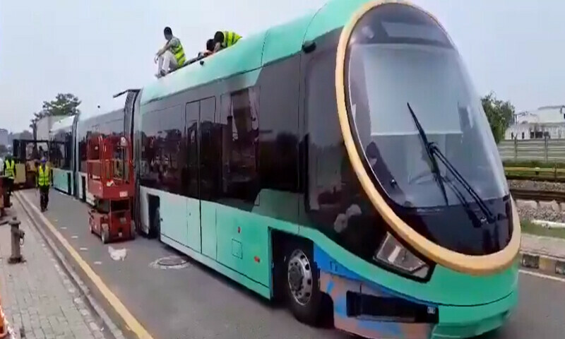 ماحول دوست سفر کی جانب قدم: لاہور میں ٹریک لیس ٹرام لانے کا فیصلہ