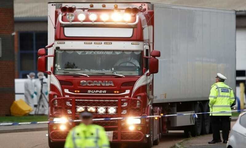 فرانس میں ریفریجریٹر والے مال بردار ٹرک سے 15 تارکینِ وطن بازیاب