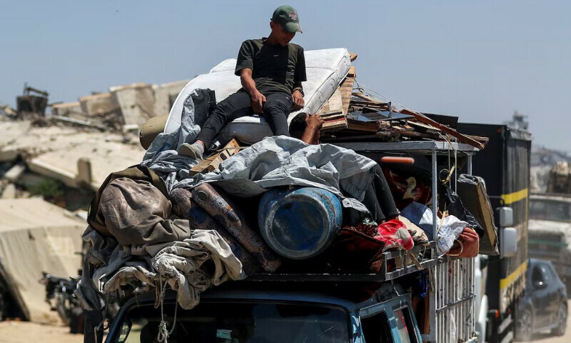 Displaced Palestinians fleeing northern Gaza travel in a vehicle while they head south as the Israeli military prepares to relocate residents to the southern part of the enclave, in Gaza City, August 18, 2025. REUTERS Displaced Palestinians fleeing northern Gaza travel in a vehicle while they head south as the Israeli military prepares to relocate residents to the southern part of the enclave, in Gaza City, August 18, 2025. REUTERS