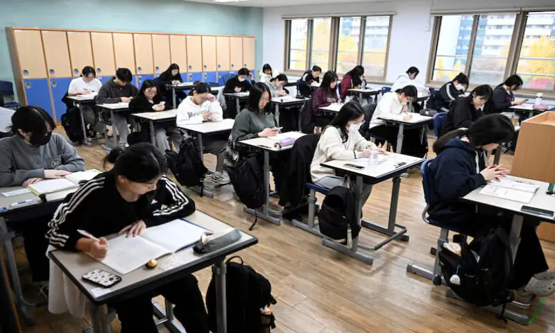 About 37% of middle- and high-school students in South Korea say social media affects their daily lives. – Reuters file About 37% of middle- and high-school students in South Korea say social media affects their daily lives. – Reuters file