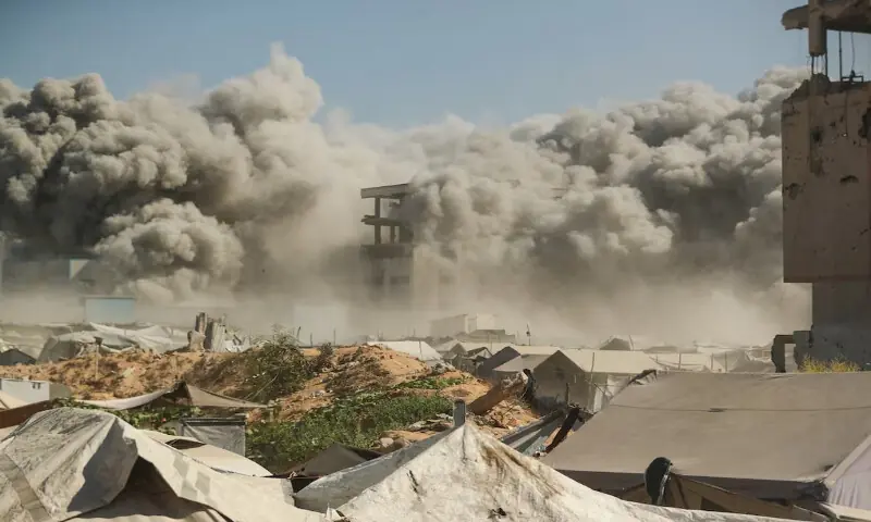 Smoke and flames rise as a residential building collapses after an Israeli air strike, in Gaza City, September 8, 2025. REUTERS Smoke and flames rise as a residential building collapses after an Israeli air strike, in Gaza City, September 8, 2025. REUTERS