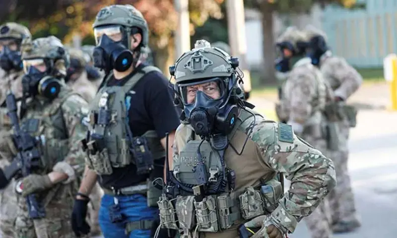 US ICE officers stand outside an ICE facility in Broadview, Illinois on September 12, 2025. Photo via Reuters US ICE officers stand outside an ICE facility in Broadview, Illinois on September 12, 2025. Photo via Reuters