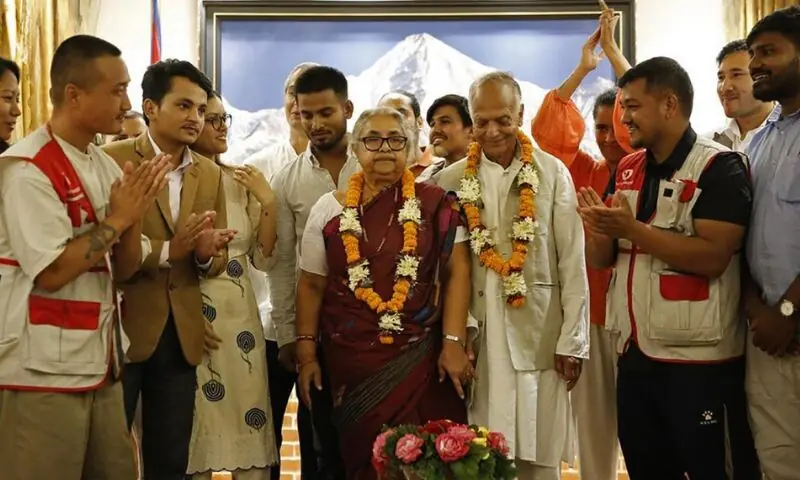 جنریشن زی نے پہلی خاتون وزیر اعظم کا ’ڈسکورڈ‘ پر انتخاب کیسے کیا؟