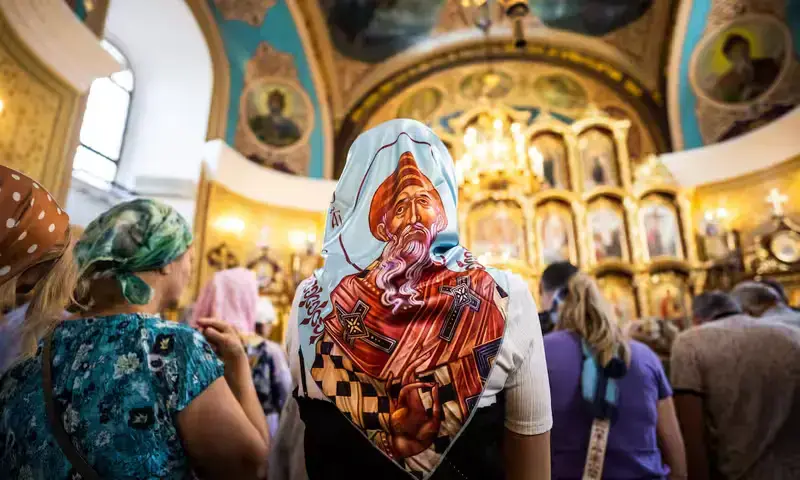 Worshippers pray during Mass in Chisinau, Moldova. The country’s Orthodox church, followed by the bulk of Moldova’s 2.4 million population, is subordinate to the Moscow Patriarchate. REUTERS Worshippers pray during Mass in Chisinau, Moldova. The country’s Orthodox church, followed by the bulk of Moldova’s 2.4 million population, is subordinate to the Moscow Patriarchate. REUTERS